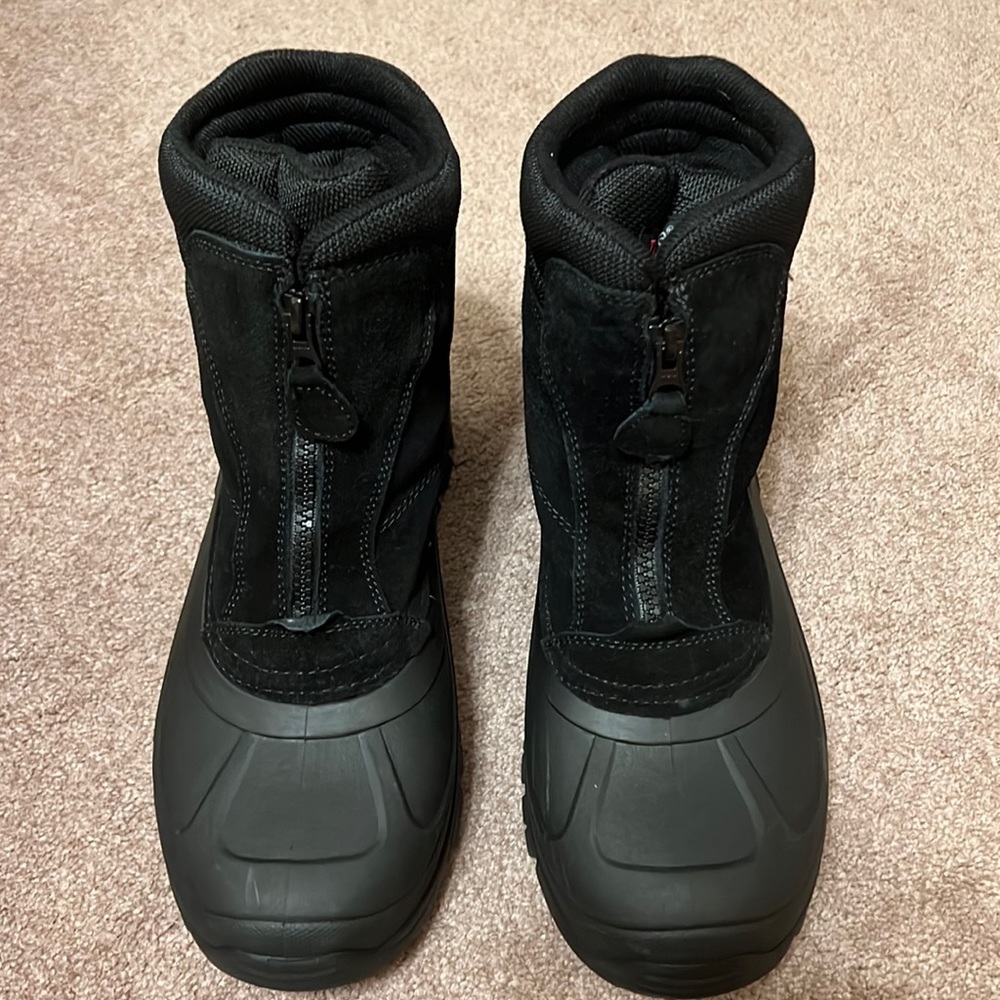 Mens Totes Suede Waterproof Snow Boots, Size 8.